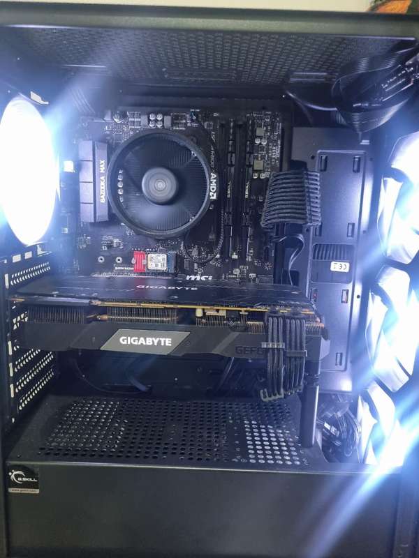 Ryzen 5 & RTX Gaming PC
