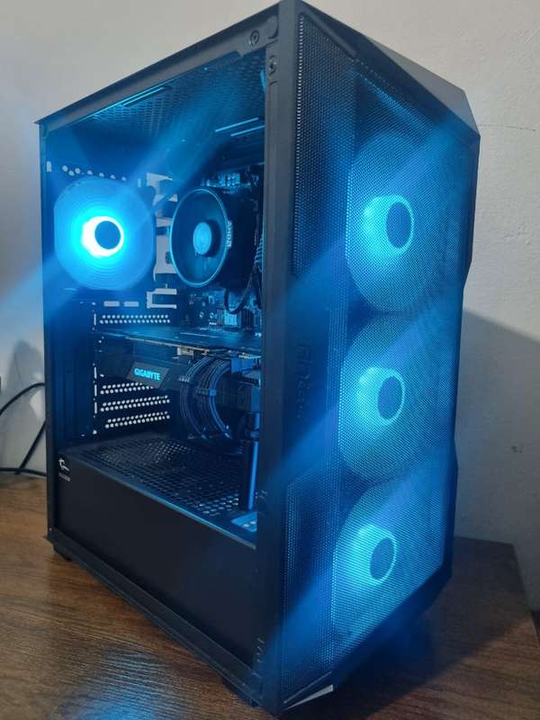 Ryzen 5 & RTX Gaming PC