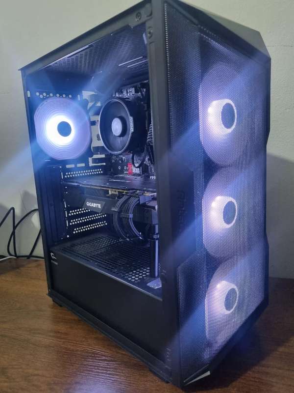 Ryzen 5 & RTX Gaming PC