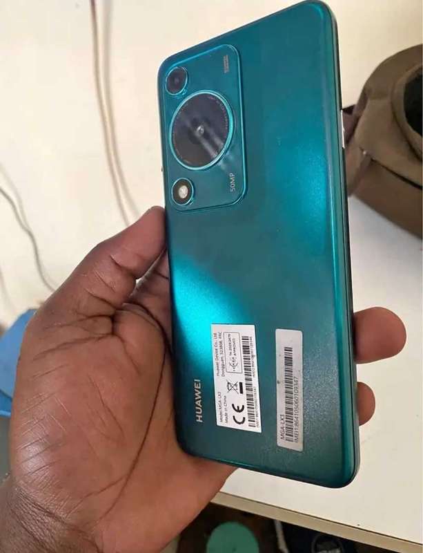 Huawei nova y72