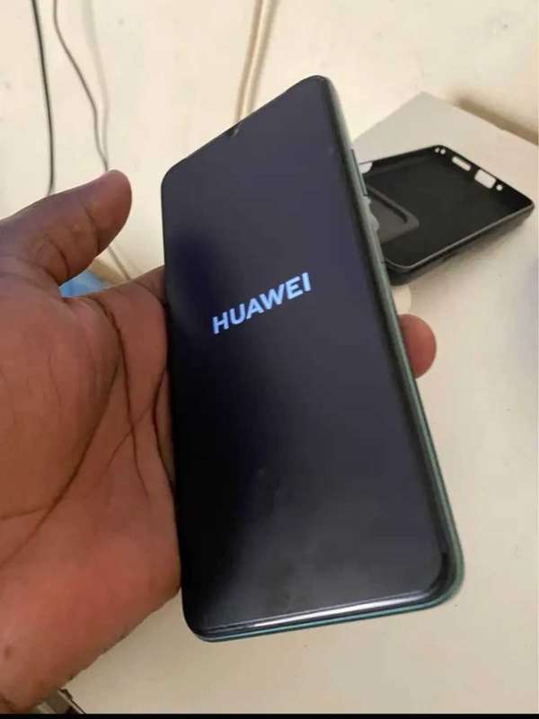 Huawei nova y72