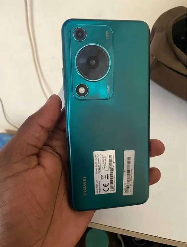 Huawei nova y72