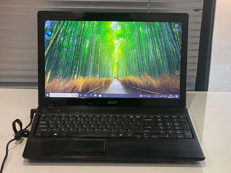 Acer i5 Laptop