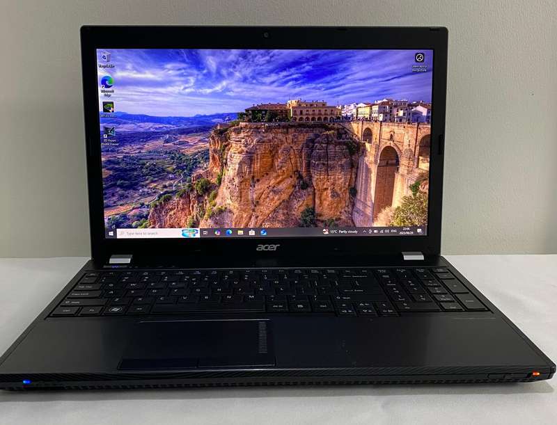 Acer Travelmate 5760 laptop - i7