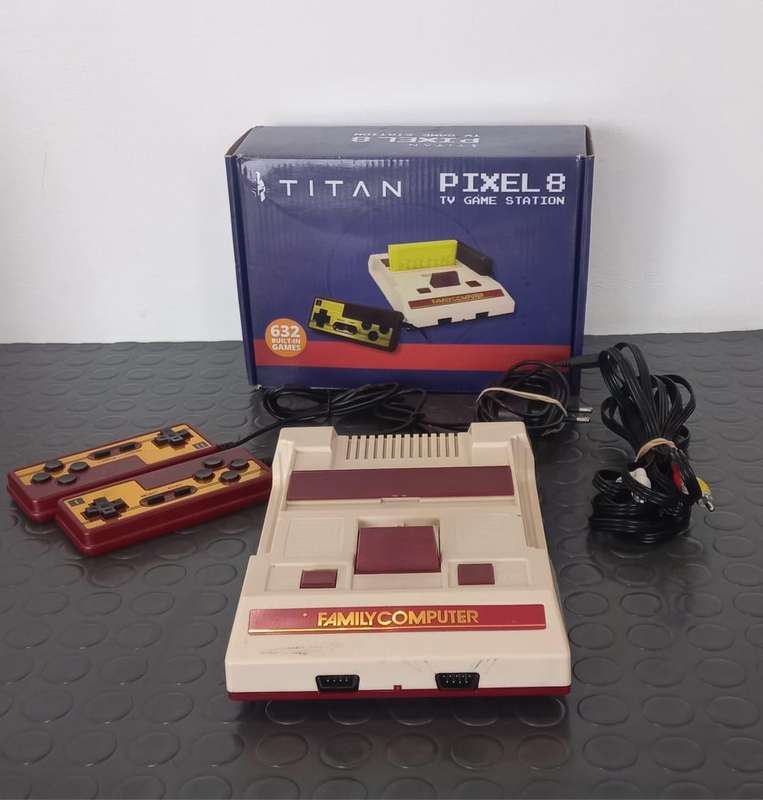 Titan Pixel Retro Consol Game
