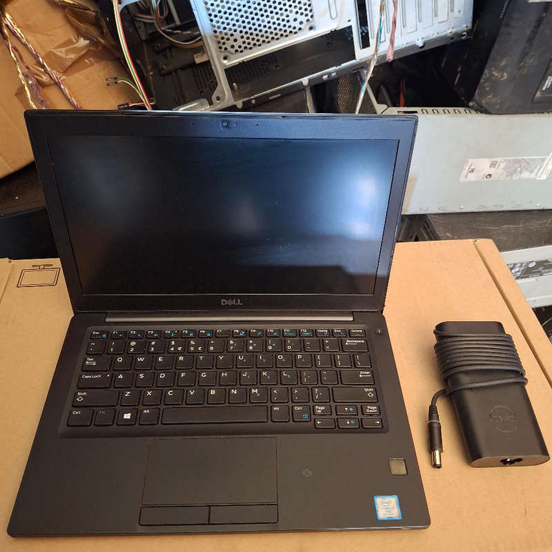 Dell Latitude 7290 Core i7 8th Gen & Dell Original Charger - Pre-owned