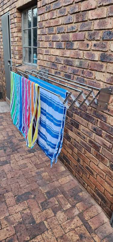 Washing line foldable