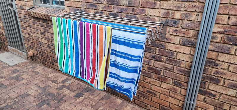 Washing line foldable