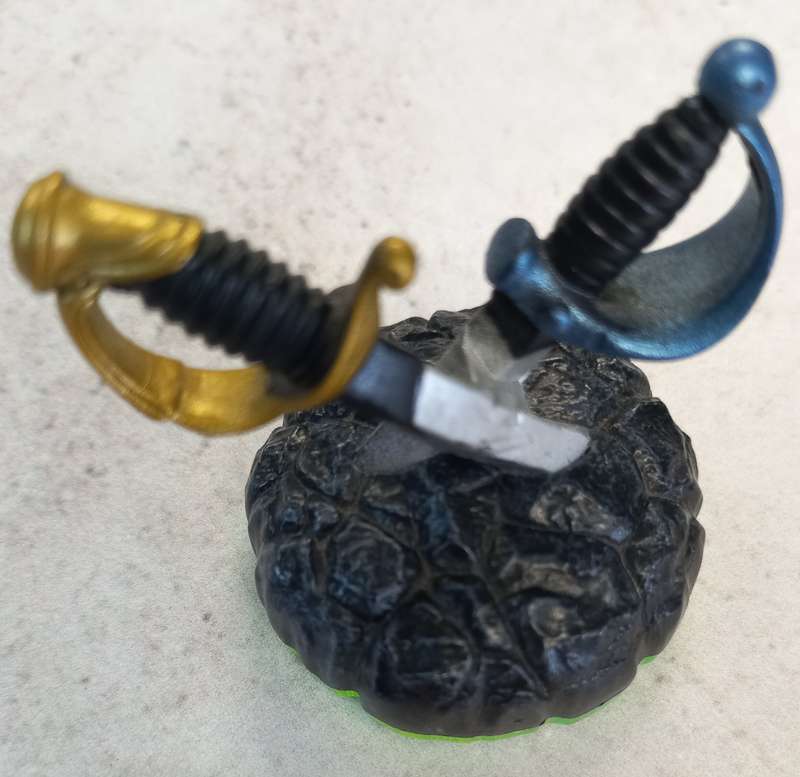 Ghost Swords Figurine - Skylanders Spyros Adventure