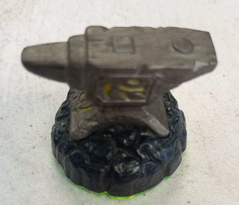 Anvil Rain Figurine - Skylanders Spyros Adventure