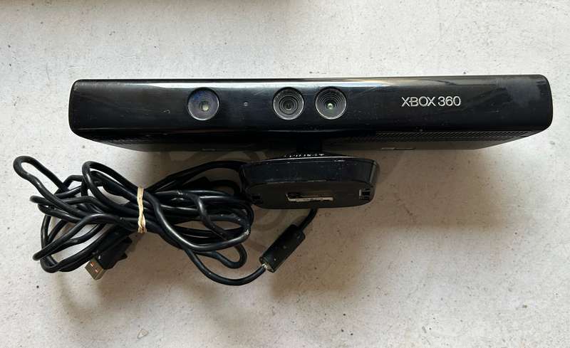 Xbox 360 Console + Kinect & Games - In Original Box