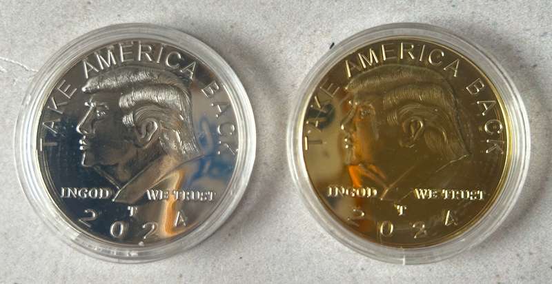 2 X Donald Trump Presidential Tokens