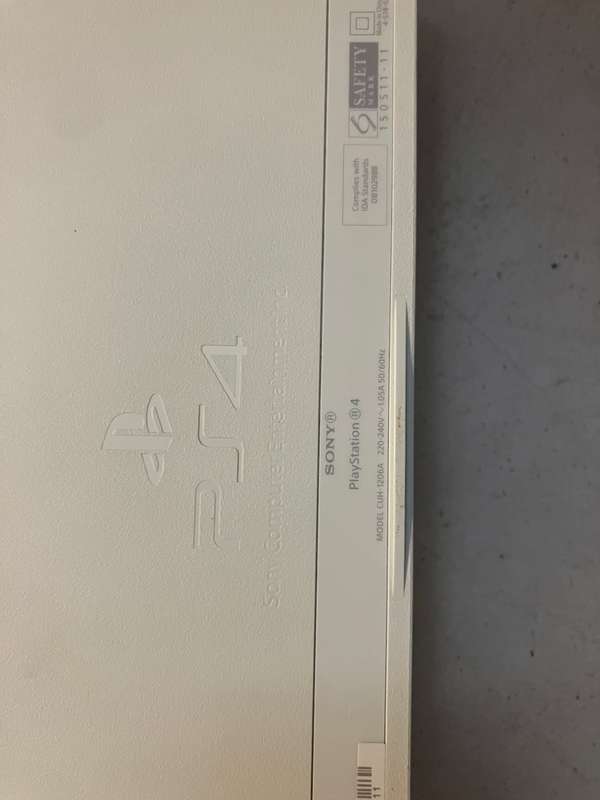 Sony PlayStation 4 Console (CUH-1206A 500GB) - Arctic White - In Original Box + 1 PS4 Game