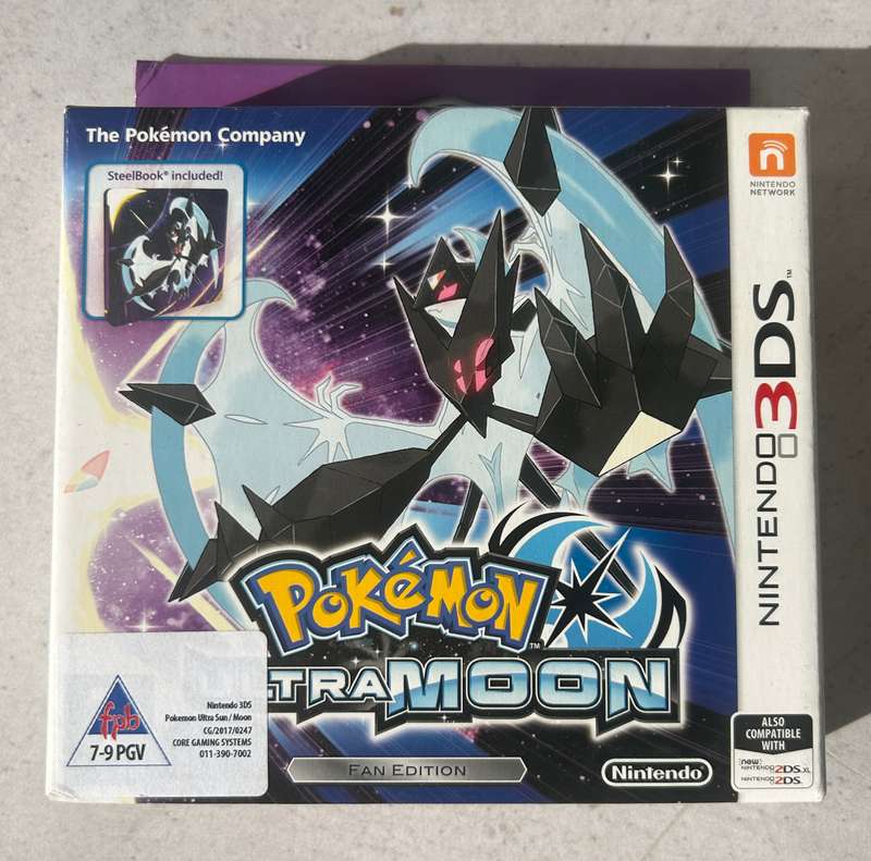 Pokémon Ultra Moon Fan Edition (Nintendo 3DS) - CIB