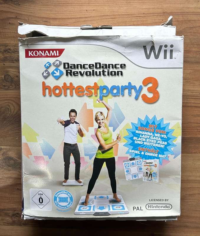 Dance Dance Revolution Hottest Party 3 (Bundle) (Wii)