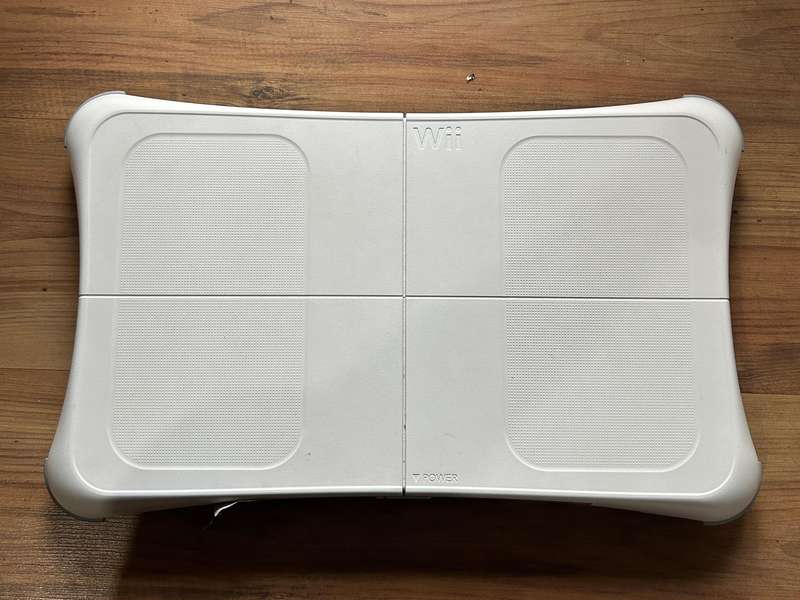 Wii Fit Plus (Balance Board Bundle) CIB