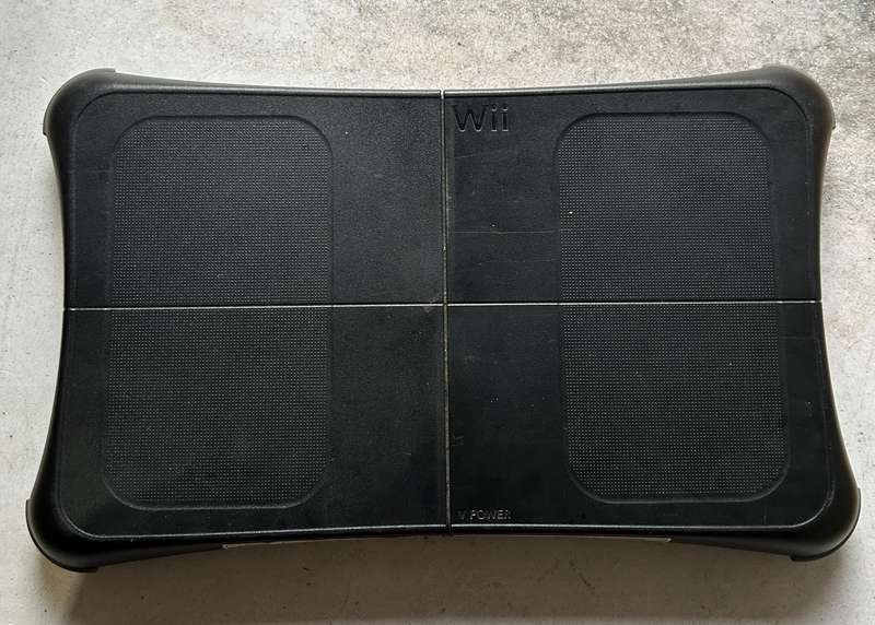 Wii Fit Plus (Balance Board Bundle)