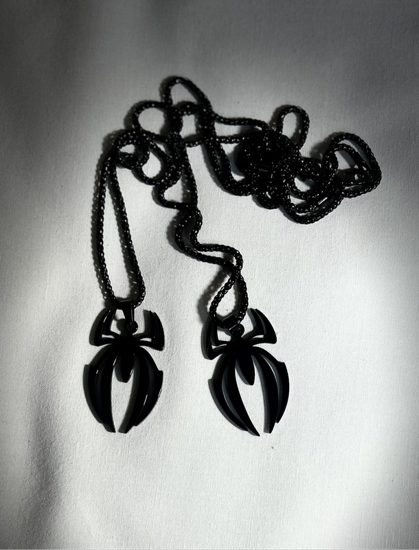 Black spider necklace