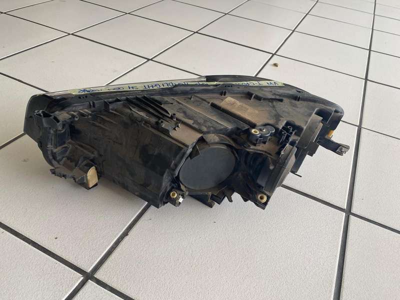 VW T-CROSS RIGHT HEADLIGHT