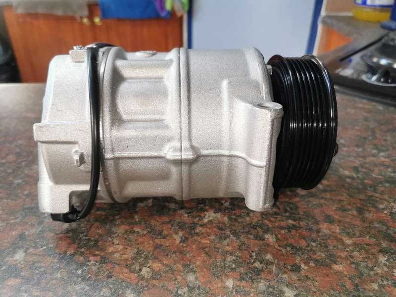 Aircon Compressor - LR058017 - Land Rover Discovery 4