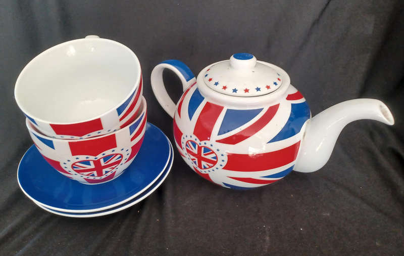 Henry's Cook Love Britain Teapot and matching cups and saucers