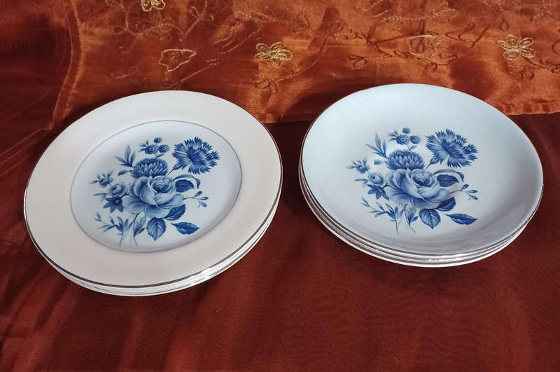 Set of 4 Aynsley of England Fine Bone China Trios