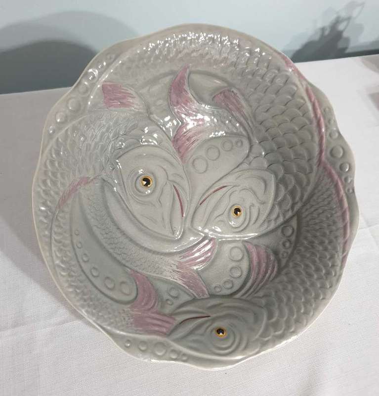 Vintage Shorter and Son large ceramic fish themed bowl