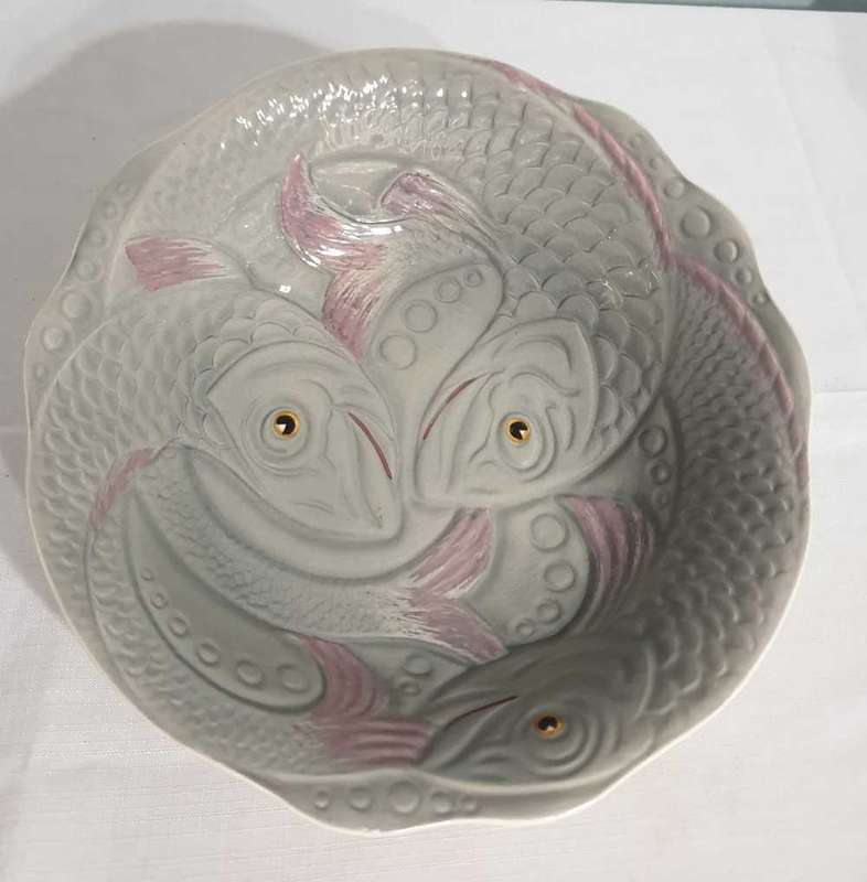 Vintage Shorter and Son large ceramic fish themed bowl