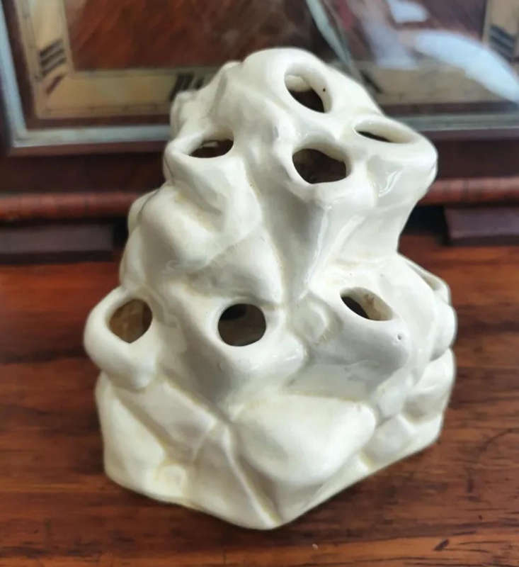 Vintage Clarice Cliff ceramic flower frogg
