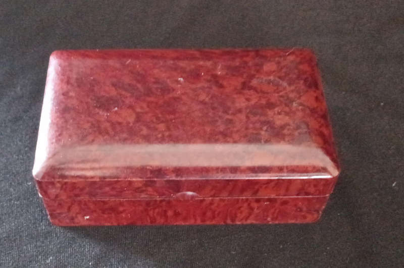 Vintage Valet Auto Strap Safety Razor Bakelite Set