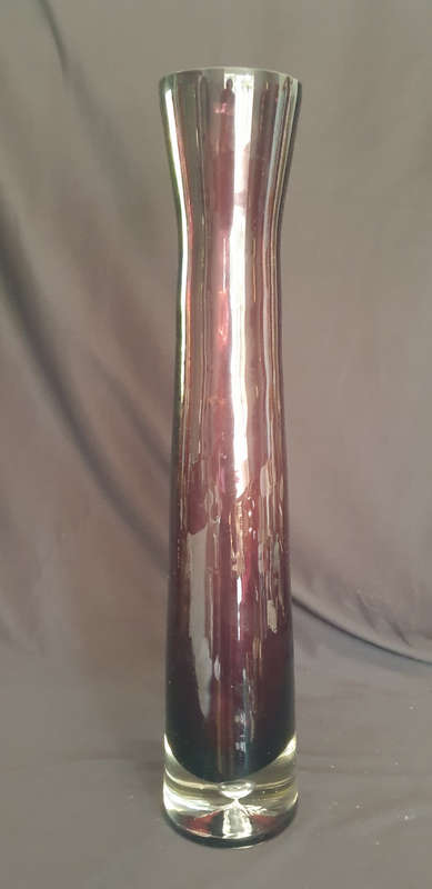 Vintage purple/amethyst art glass bud vase