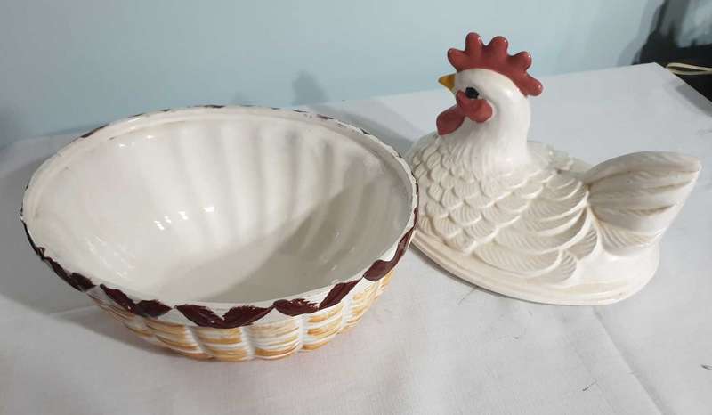 Vintage ceramic hen on a nest egg holder