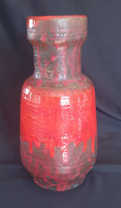 Vintage Carstens Tannieshof red drip glaze lava vase