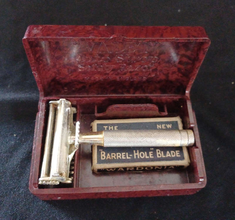 Vintage Valet Auto Strap Safety Razor Bakelite Set