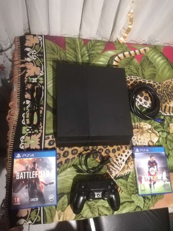 Sony PlayStation 4 500GB Black
