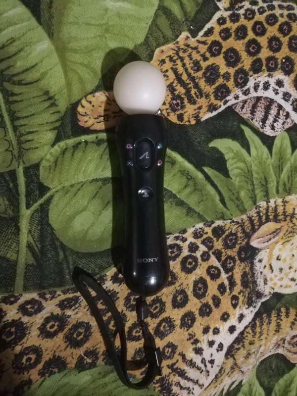 PS3  PS4 MOVE CONTROLLER