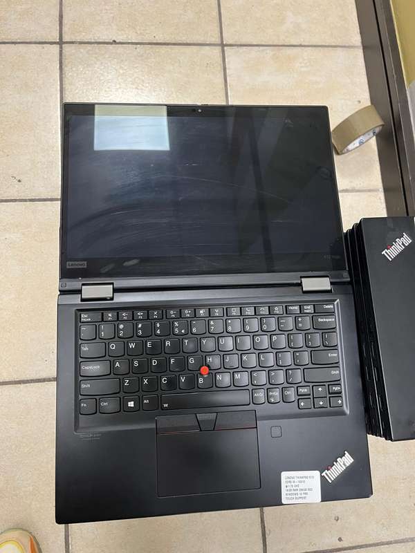 Lenovo ThinkPad X13 Yoga 13.3" 2-in-1 i5 10th Gen 256GB SSD 16GB RAM Win 11