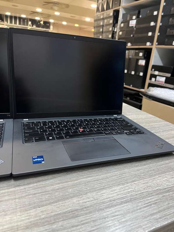 Lenovo ThinkPad T14 Gen 3 Intel i5 12th Gen 256 SSD 16GB 14"FHD