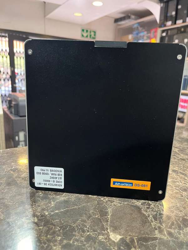 ADVANTECH DS-081GB ULTRA-SLIM FANLESS DIGITAL DESKTOP INTEL I5 6TH GEN  8GB RAM 128GB SSD