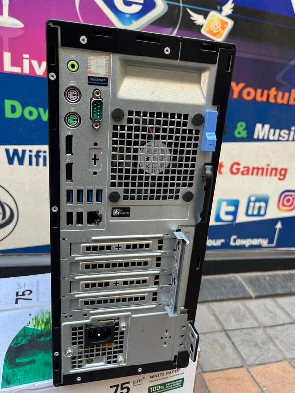 Dell OptiPlex 7060 Intel i7 8th Gen 8GB DDR4 256GB SSD Win10 Pro