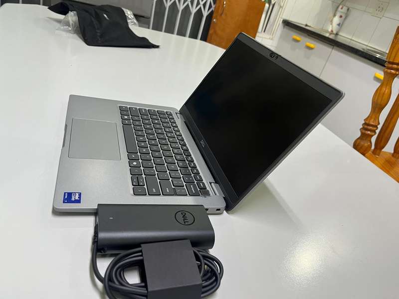 Dell Latitude 5350 13.3-inch Laptop - Intel Core Ultra 7 165U 512GB SSD 32GB RAM Win 11 Pro New