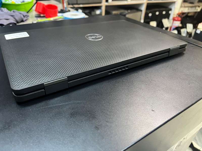 Dell Latitude 7420 Core i7  11th Gen 14-inch Full HD 16GB Ram, 512 SSD