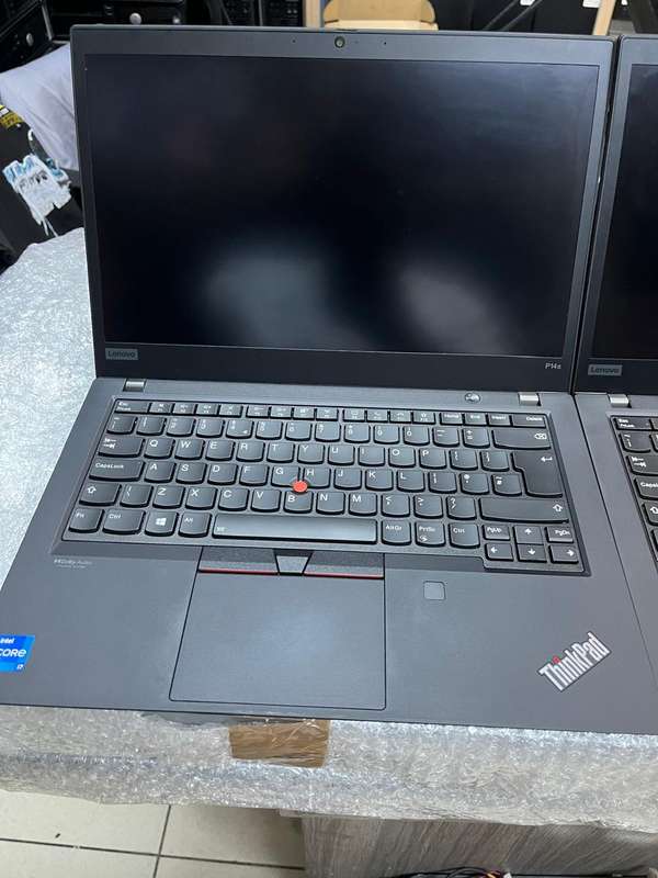 Lenovo Thinkpad P14s Gen 2 i7-1185G7 FHD 3.00 ghz 512GB SSD 16 GB RAM