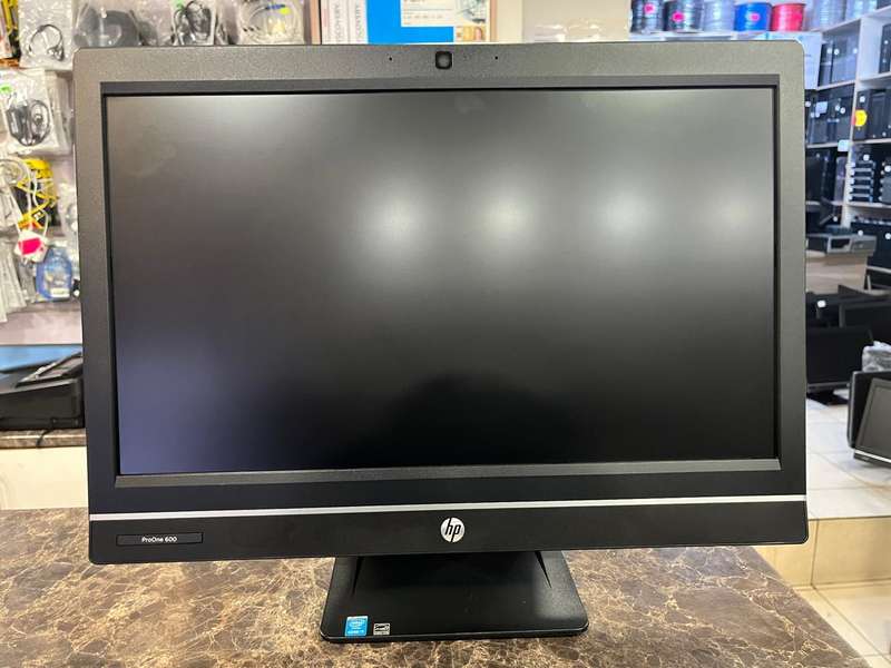 HP Pro One 600 G1- (AIO), Intel Core i7-th Gen, 8GB RAM, 256 SSD.