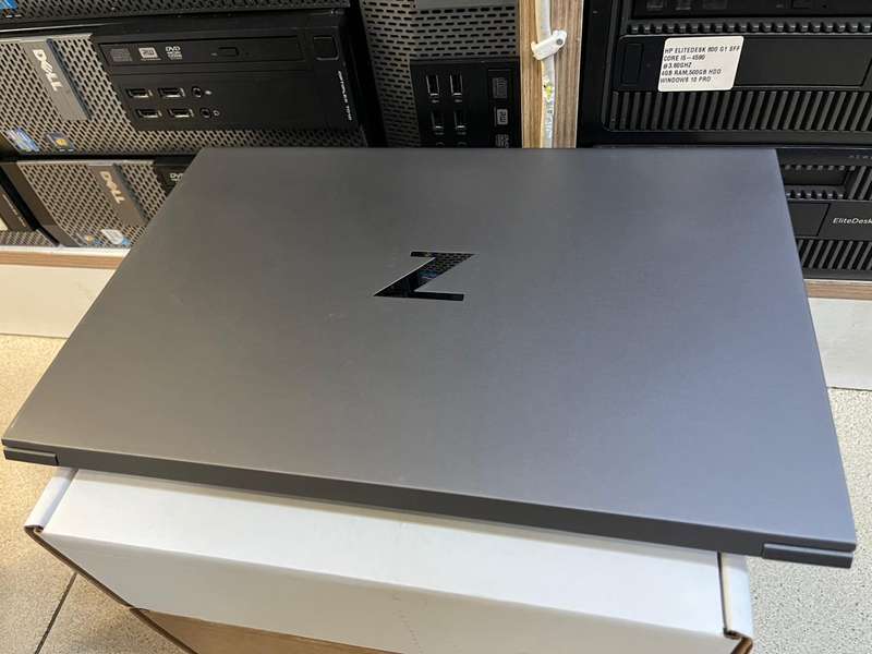 HPZBook Studio G8 15.6" Mobile Workstation - Full HD - 1920 x 1080 - Intel Core i7 11th Gen