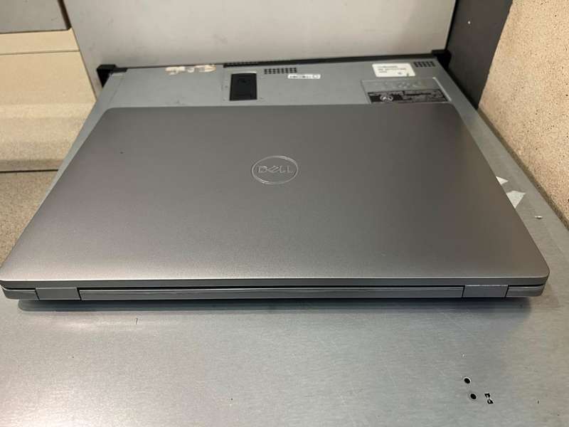 Certified Pre-Owned Dell Latitude 5511 - Intel Core i5 10th Gen