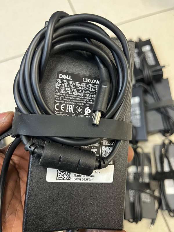 Dell AC Adapter 130W 19.5V 6.67A Small Pin Charger