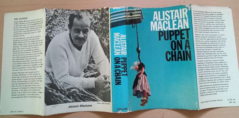Puppet on a Chain - Alistair MacLean -1st edition 1969