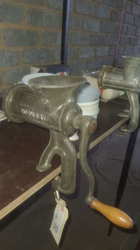 ANTIQUE MINCER