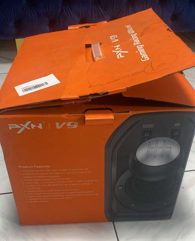SECOND HAND PXN V9 Gaming Steering Wheel 270-900 degree with 3 Pedals and Gear Shifter